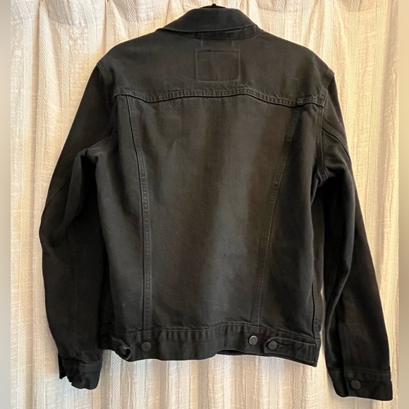 Levi’s Jean jacket - Picture 3 of 4